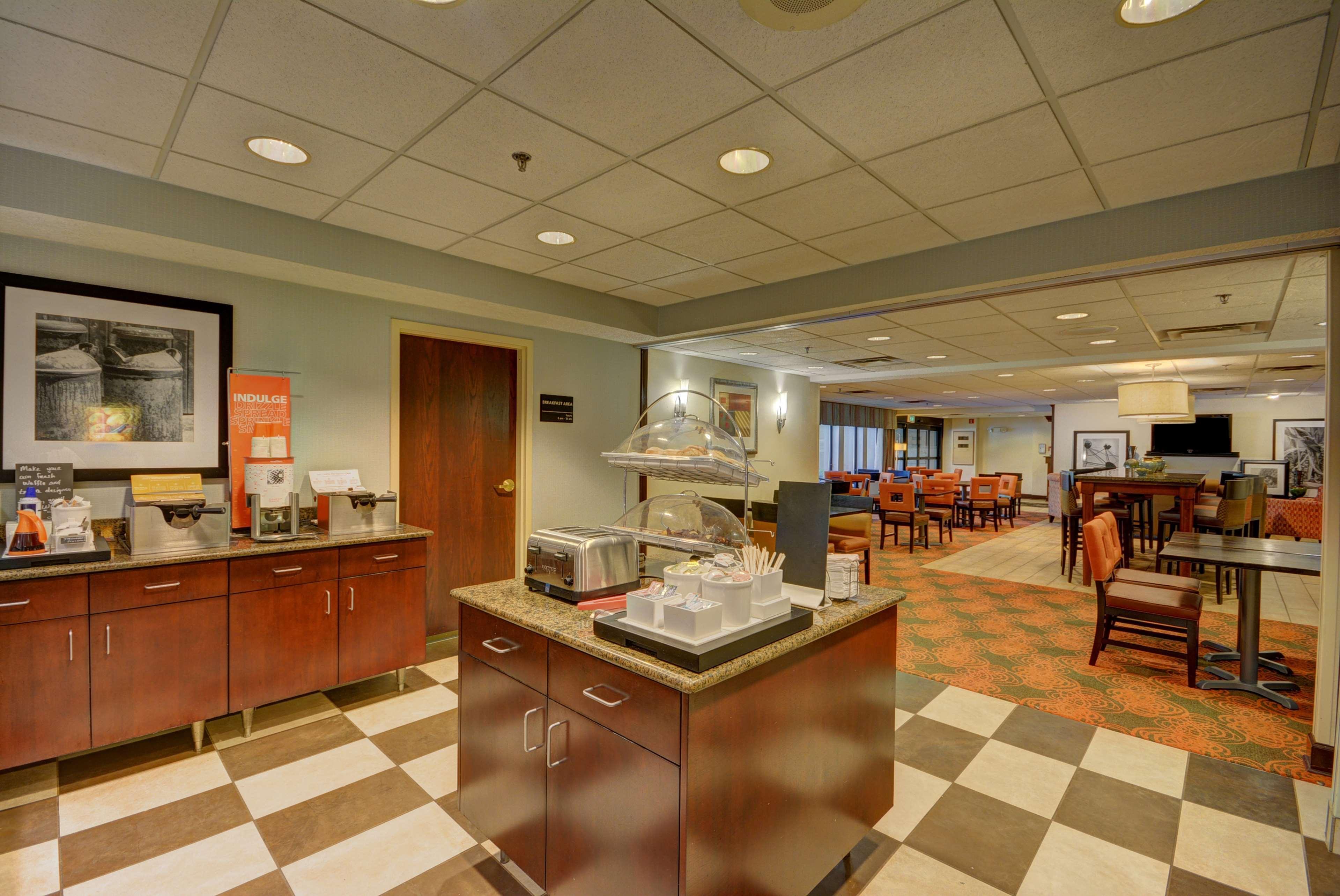 Hampton Inn By Hilton Indianapolis-South Southport Exterior photo